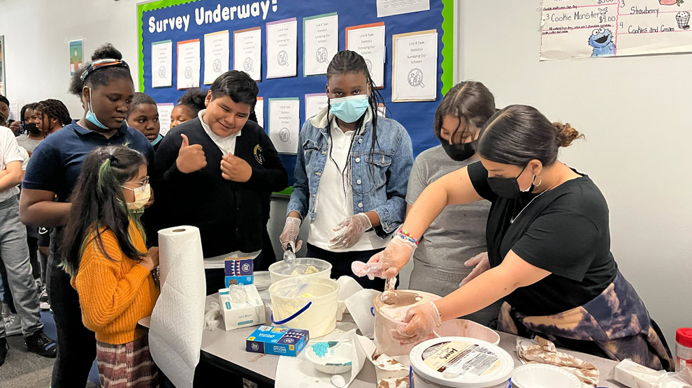 Brooklyn Dreams Class Sets Up A 2-Day Ice Cream Booth